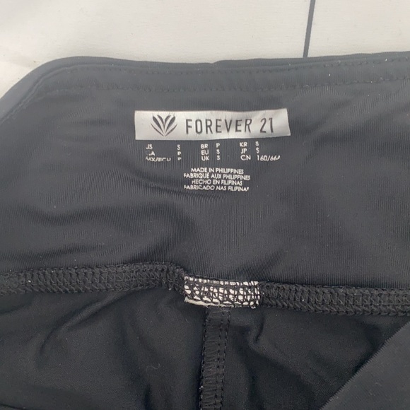 Forever 21 Biker Shorts - Picture 2 of 6